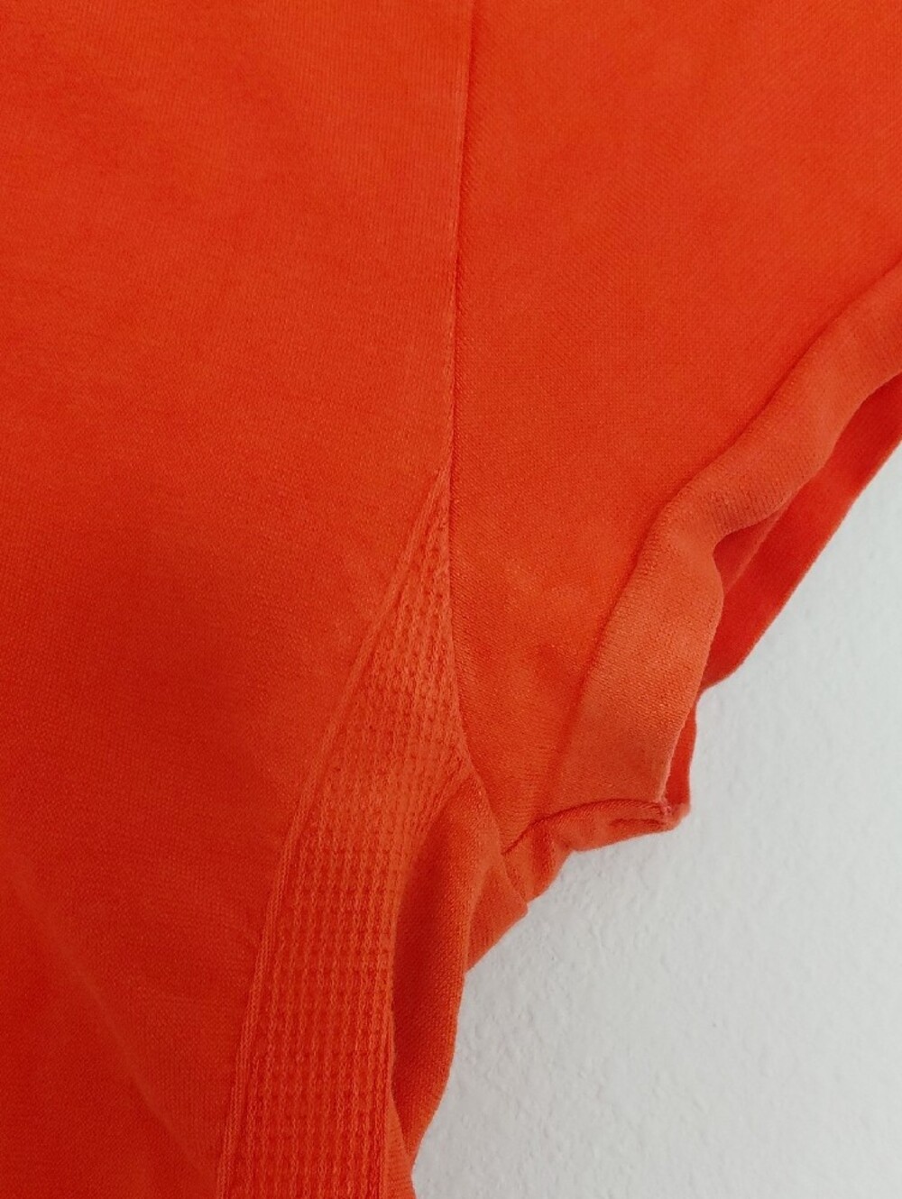 Athleta Red Short-Sleeve Ruched Tee - Picture 4 of 5